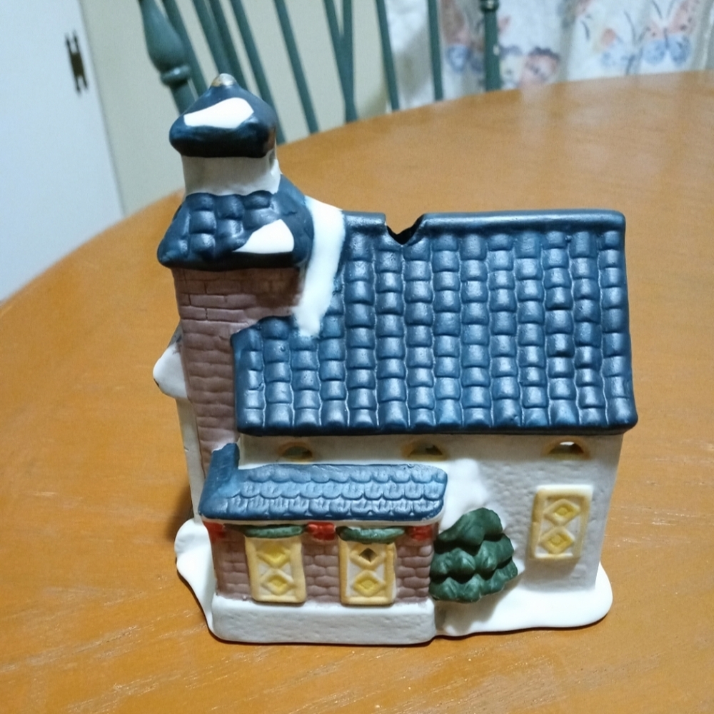 Village School Candle Holder - Picture 2 of 10